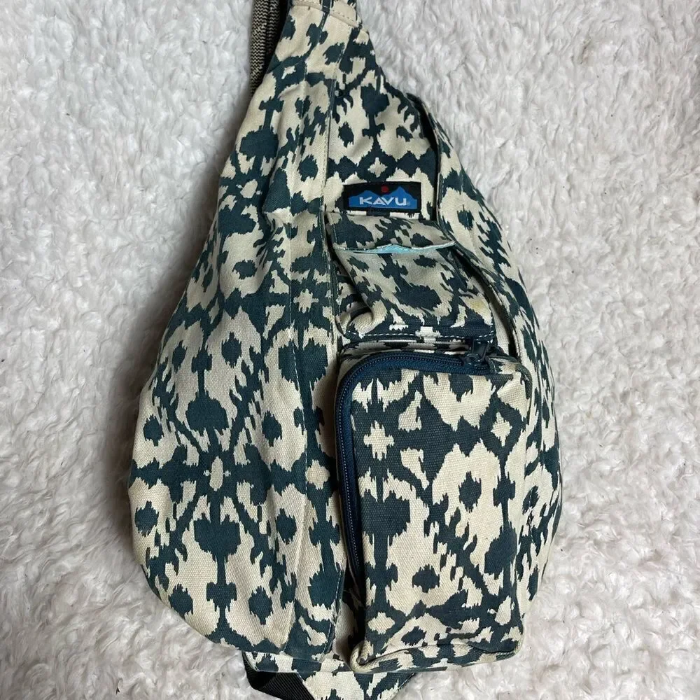 Kavu sling Rope Bag canvas  beige and deep blue blot color padded stitch logo